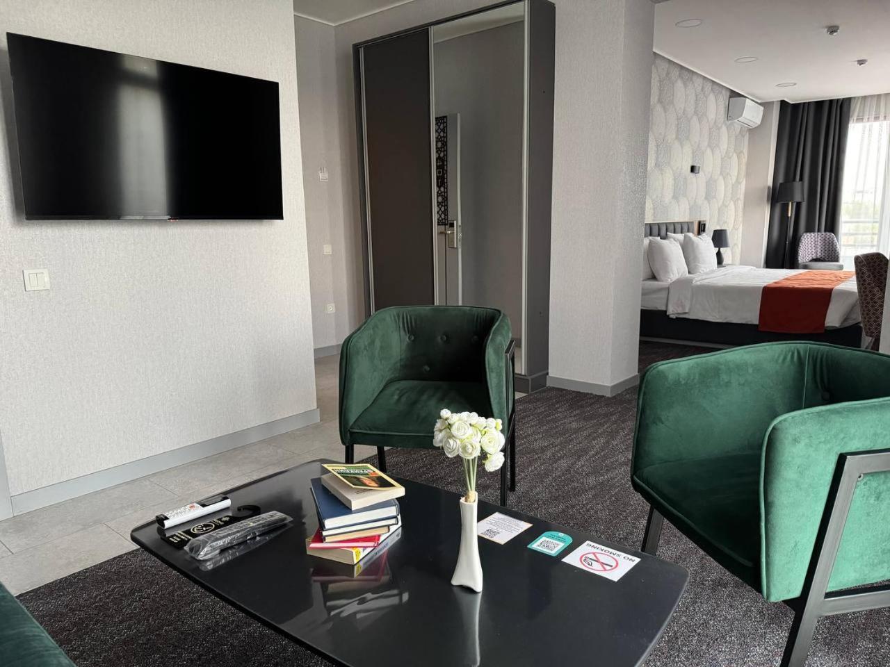 Nuovo Boutique Hotel Tasjkent Exteriör bild